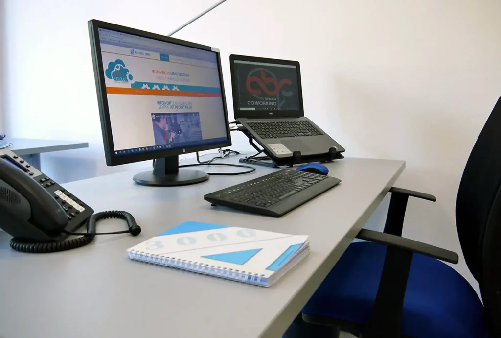 spazio coworking postazione lavoro